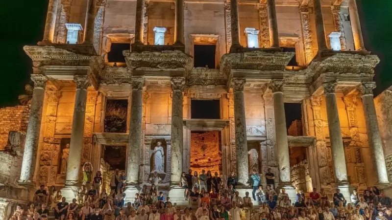 Gece Müzeciliği Fırtınası! Efes, Side ve Galata Kulesi'nde Gece Ziyaretleri 2 Kasım'a Kadar Uzatıldı