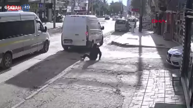 Geri Manevra Faciası: Minibüs Sürücüsünün Ölümcül Hatası Kamerada!