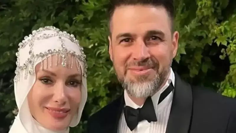 Gözlerindeki Aşk Her Şeyi Anlatıyor! Gamze Özçelik ve Eşi Reşad Strik'in Pozu Sosyal Medyayı Salladı