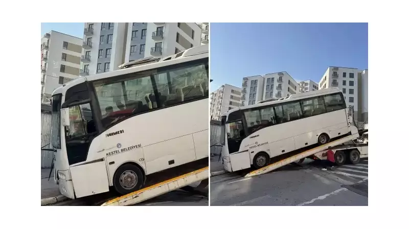 Kocaeli'de Midibüs Duvarı Yıktı: 3'ü Polis 10 Yaralı!