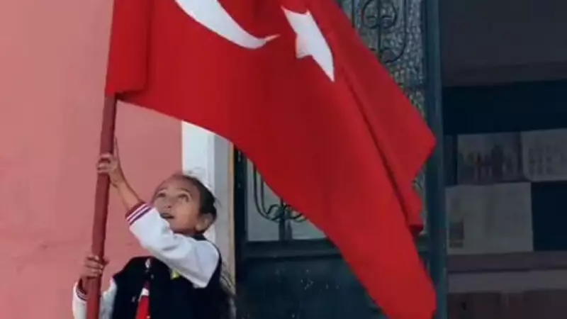 Konya'da Tek Öğretmenli ve Tek Öğrencili Okulda 29 Ekim Coşkusu: Minik Kalpler Cumhuriyet İçin Attı