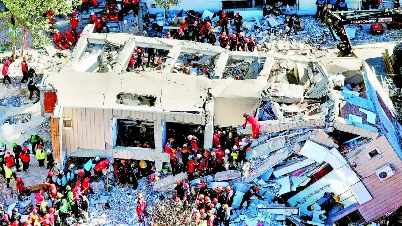 Korkunç İhbar Gerçek Oldu: 'Facia Geliyorum' Diyen 7 Katlı Bina Yerle Bir!