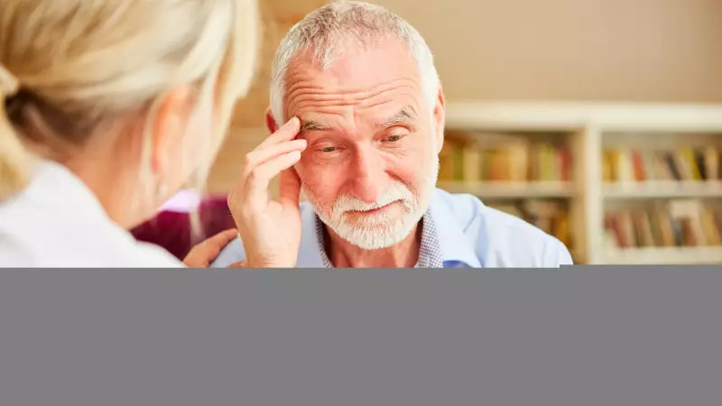 Kulaklarınızı Kapatmayın! İşitme Kaybı Alzheimer Riskini İkiye Katlıyor