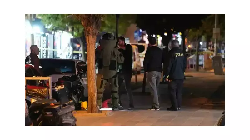 İşlek Caddede Unutulan Paket Panik Yarattı: Polis ve Meraklı Vatandaşlar Arasında Gerilimli Anlar