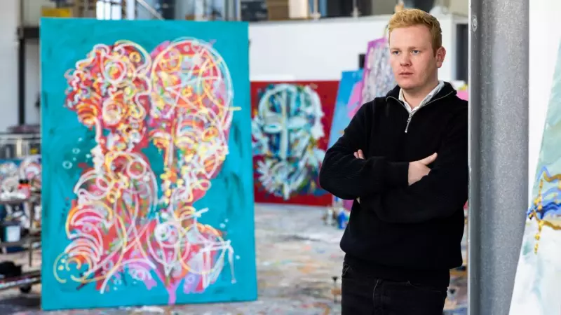 Leon Löwentraut'ın Renk Cümbüşü: 'Renklerde Dostluk' Sergisi İstanbul'da Sanatseverlerle Buluşuyor!