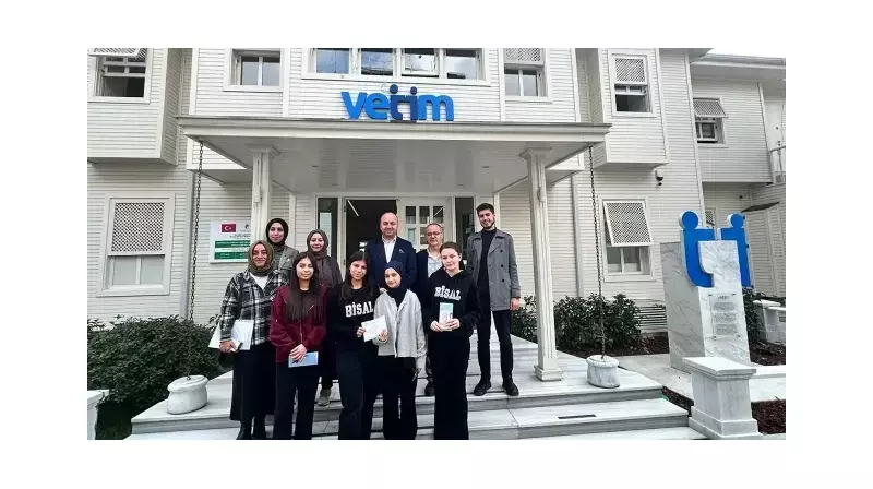 Liseli Gençlerin Gazze İçin Dokunan Dayanışması: Yetim Vakfı'na Anlamlı Bağış