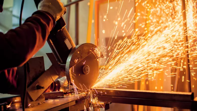 İmalat Sektörü Eylül'de Dibe Vurdu: PMI 46.7'ye Geriledi!