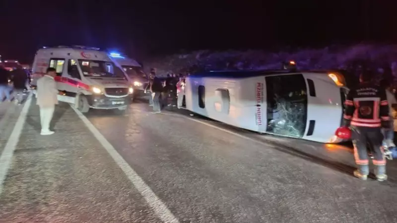 Malatya'da Minibüs ile Hafif Ticari Araç Çarpıştı: 13'ü Öğrenci 14 Yaralı!