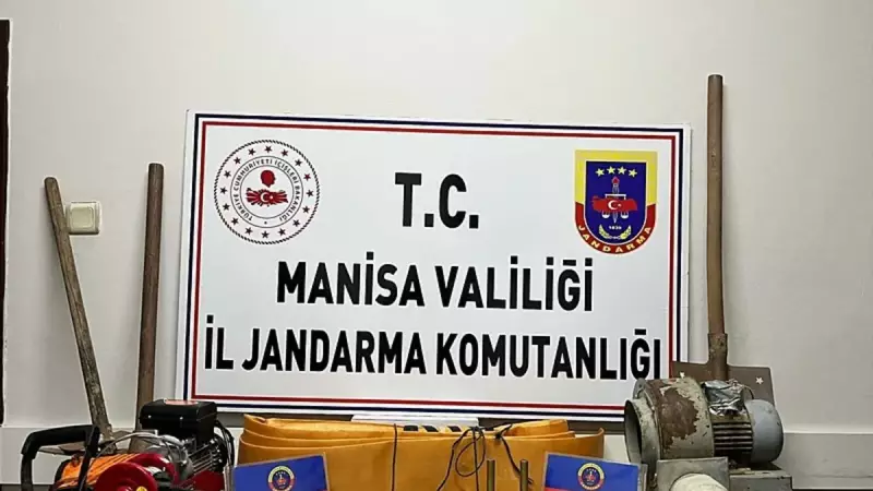 Manisa'da Tarihi Define Avı! Bahçesini Kazarken Jandarmayı Buldu