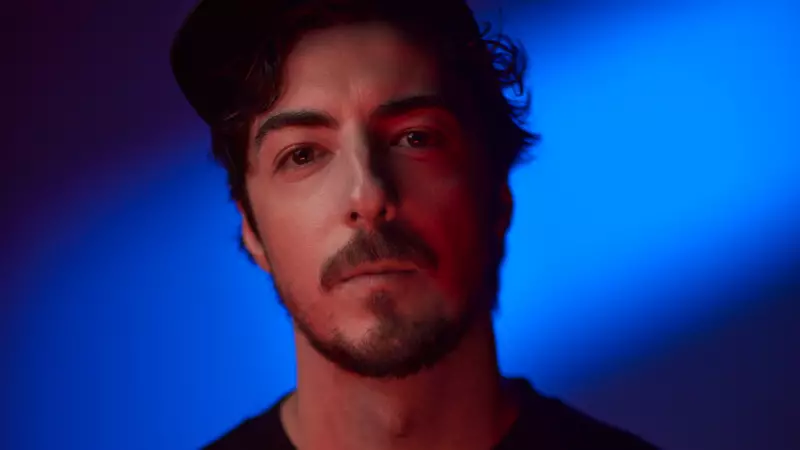 Mekin Sezer'den Yürek Burkan İtiraf: 'Sensizlikle Mücadele Ediyorum'