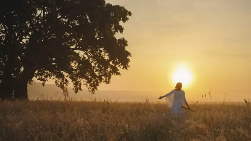 Mutluluk Peşinde Koşmak Yerine Bulmanın 5 Basit Yolu | Uzmanlar Açıkladı!