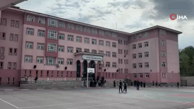 Şok Edici Okul Olayı: Özel Eğitim Öğrencisinden Makaslı Saldırı!