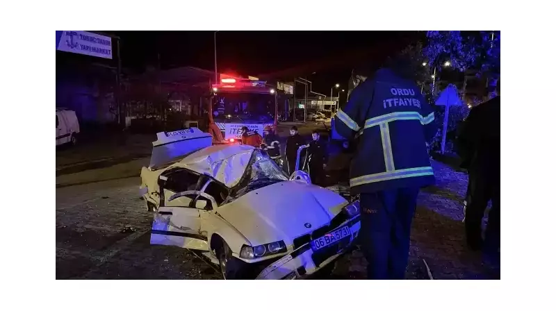 Ordu'da Feci Trafik Kazası: Üç Kişi Yaralandı, Hayat Anında Tersine Döndü!