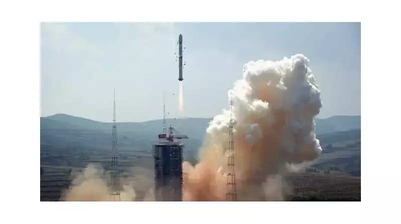 Pakistan Uzay Yolculuğunda Dev Adım: İlk Hiperspektral Uydusu Çin'den Fırlatıldı!