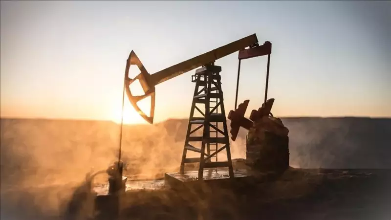 Petrol Fiyatları Tepetaklak! Brent Petrol Varili 65.57 Dolarla Zirveye Oynuyor