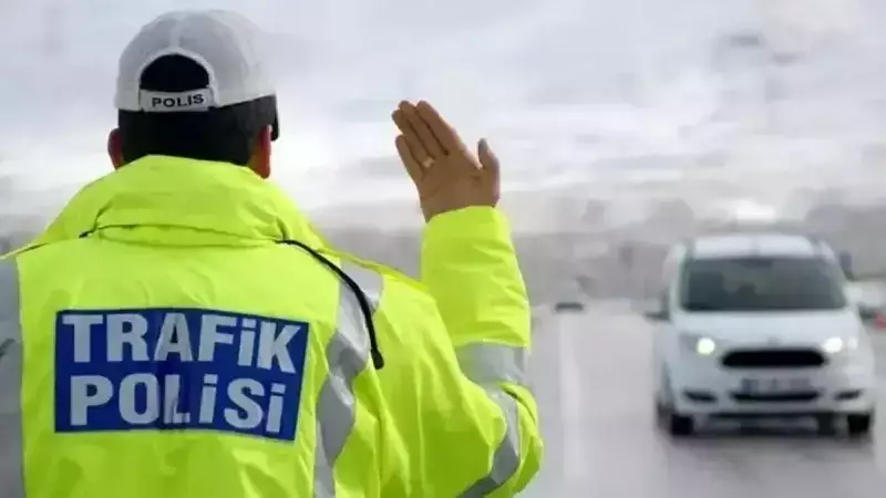 Polisin 'Dur' İhtarını Umursamadı, Cebinden 80 Bin Lira Uçtu!