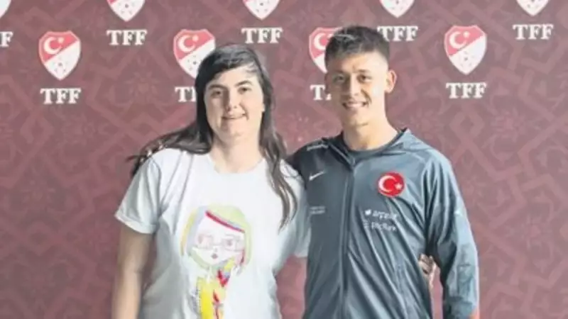 Sahada Fark Yok Ama Tribünlerde Sevgi Var! Bu Maç Herkese Ders Oldu