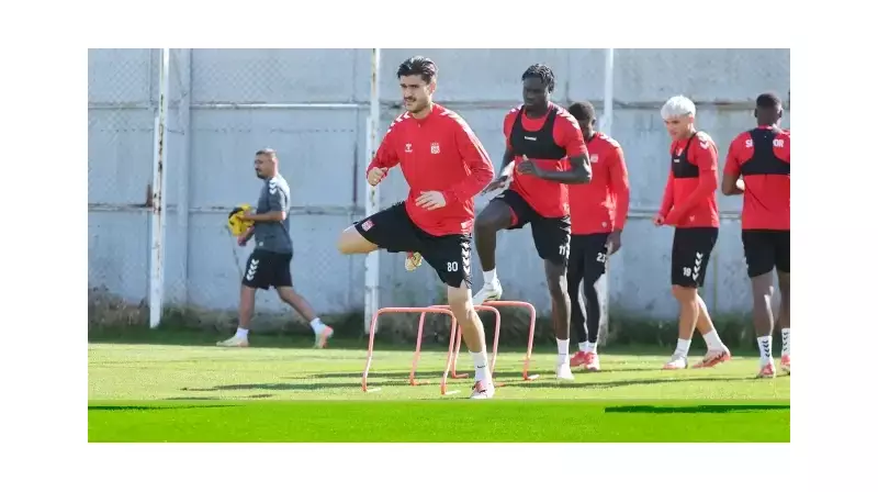 Sivasspor, Keçiörengücü Maçına Bomba Gibi Geliyor! İşte Kadroda Sürpriz İsimler