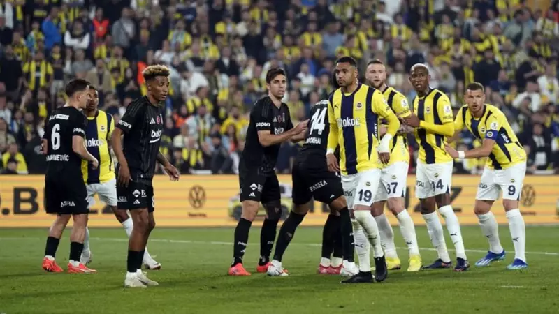 Süper Lig Derbisi Dünyayı Sallıyor! 125 Ülkede Canlı Yayınlanacak Büyük Karşılaşma