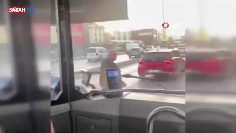 İstanbul'da Akıl Almaz Trafik Cinneti: Avcılar'da Sürücü Otobüsün Önünü Kesti, O Anlar Kamerada!