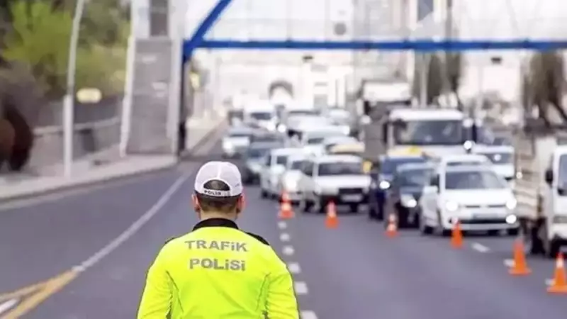 İstanbul'da Cumhuriyet Bayramı'nda Trafik Adeta Duracak! İşte Kapatılacak Yolların Tam Listesi
