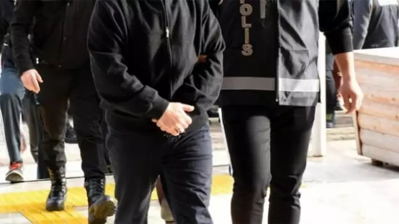 İstanbul'da Silahlı Kavga: 3 Gözaltı, Suç Dosyaları Kabarık Çıktı!