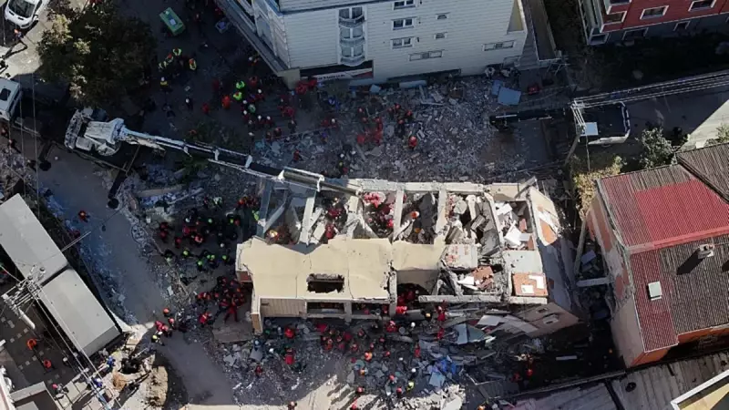 İstanbul'da Yürekleri Ağza Getiren Görüntü! Bina Çökmeden 24 Saat Önce Kaldırımda Çökme ve Kolonlarda Derin Çatlaklar Görüldü