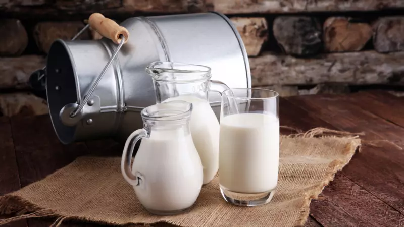 Sütün Görünmeyen Yüzü: Masum İçecek Bazıları İçin Kabusa Dönüşebilir!