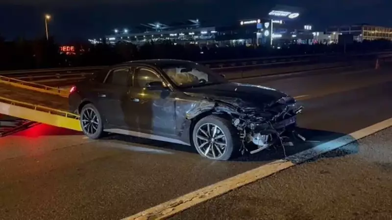 Sultanbeyli'de Feci Kaza: TEM Otoyolunda İki Araç Çarpıştı, 4 Kişi Yaralandı!