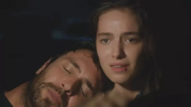 Taşacak Bu Deniz: Efsane Oyuncunun Hayatı ve Kariyerindeki İlginç Detaylar