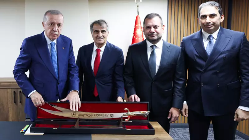 Trabzonspor'dan Cumhurbaşkanı Erdoğan'a Anlamlı Hediye: Sürmene Kılıcı