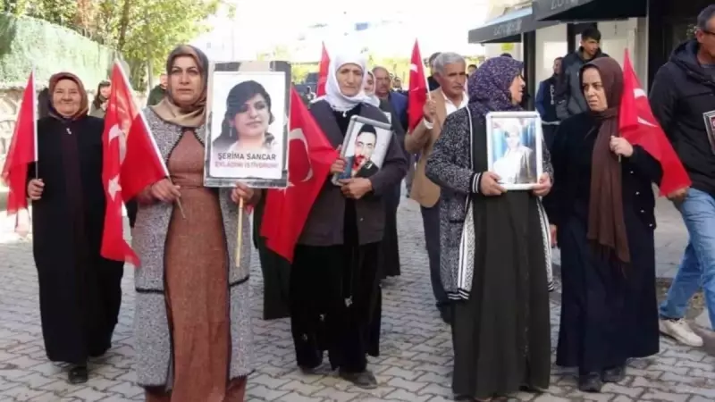 Van'da Terörsüz Bir Gelecek İçin Yürekler Bir: Dualar ve Umutla Yürüdüler