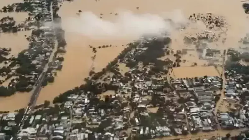 Vietnam'da Sel Felaketi: Can Kaybı 13'e Ulaştı, Yardım Seferberliği Sürüyor