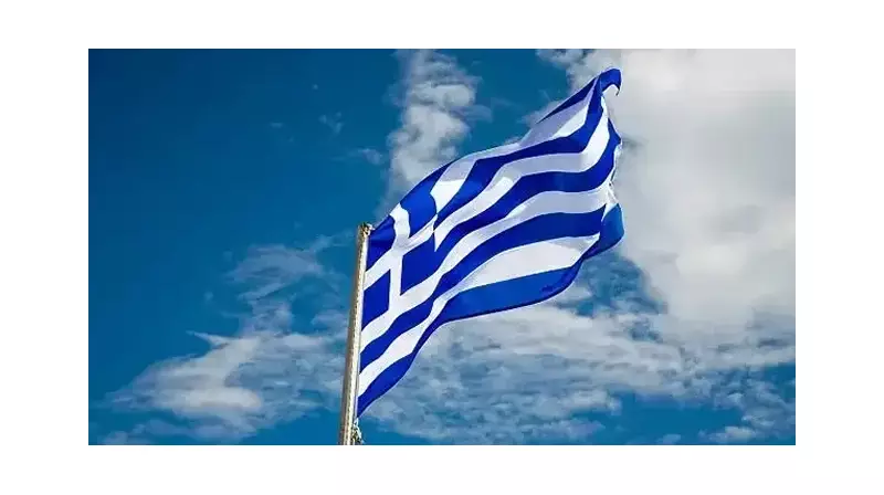 Yunanistan'da Çalışma Hayatına Bomba: Günlük Mesai 13 Saate Çıkıyor!