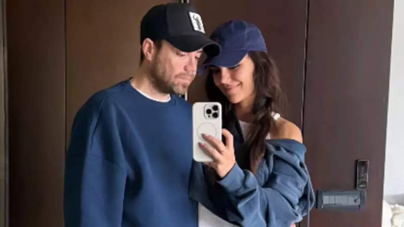 Özgü Kaya ve Murat Dalkılıç'tan Sosyal Medyayı Sallayan Aşk Pozu! İşte O Anlar