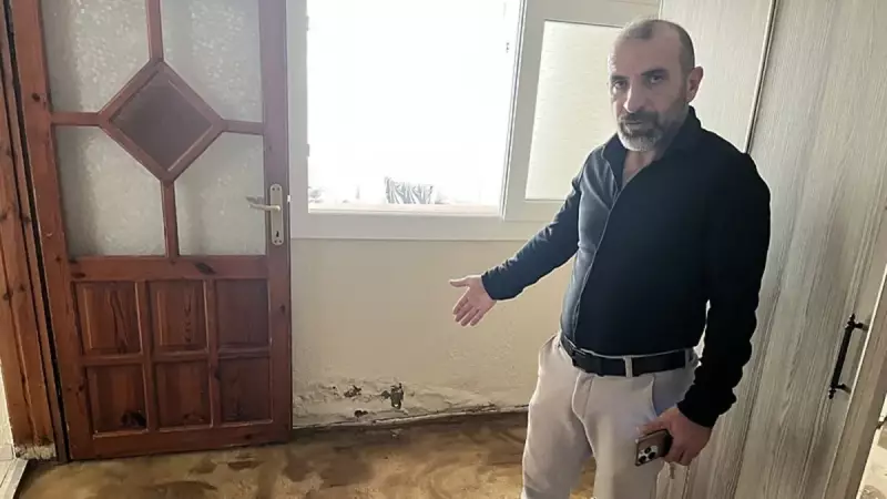 İzmir'de Su Baskını: İZSU Şebekesi Patladı, Ev Sular Altında Kaldı!