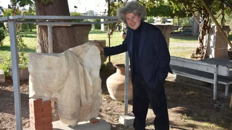 İzmir'de Tarih Fışkırdı! Smyrna Antik Kenti'nde 1800 Yıllık Muhteşem Heykel Bulundu