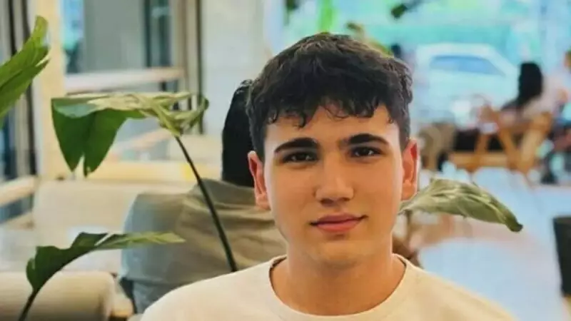 İzmir'de Trafik Can Aldı: Taksi ile Kurye Çarpıştı, Motosikletli Genç Hayatını Kaybetti