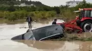 Akdeniz'i Vuran Fırtına ve Sağanak: Seralar Yerle Bir Oldu, Çiftçinin Yüzü Gülsün!