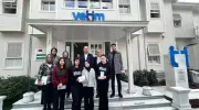Liseli Gençlerin Gazze İçin Yürekleri Isıtan Desteği: Yetim Vakfı'na Anlamlı Bağış