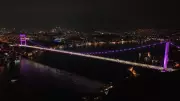 İstanbul'un İki Dev Köprüsü Pembe Işıklarla Meme Kanseri Farkındalığına Işık Tutuyor!