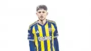 Szymanski'ye Muhteşem Destek! Fenerbahçe Taraftarından Polonyalı Yıldıza Anlamlı Mesaj