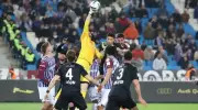 Trabzonspor - Çaykur Rizespor Derbisi: Süper Lig'in 9. Hafta Kıran Kırana Mücadelesi!