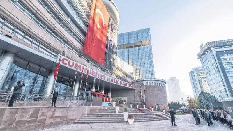 16 Eski CHP'li Vekilden Özgür Özel'e Partide Arınma Çağrısı