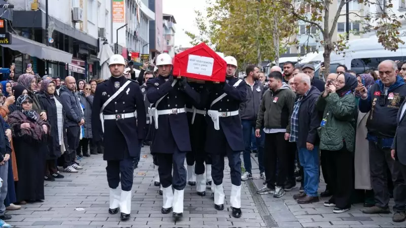 34 Yaşındaki Şehit Polis Faruk Şahin İstanbul'da Toprağa Verildi