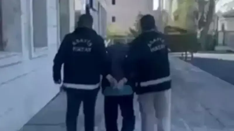 59 Yıl Hapis Cezalı Banka Kartı Dolandırıcısı İstanbul'da Yakalandı