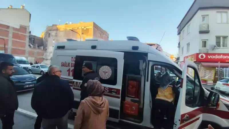 Aksaray'da 'Yan Baktın' Tartışması: 17 Yaşındaki Genç Bıçaklandı