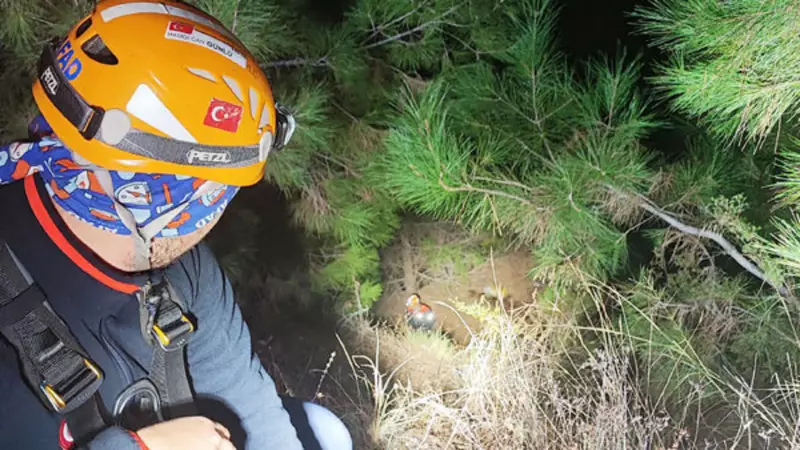 Alanya'da Uçuruma Düşen 2 Turist AFAD ve Jandarma Tarafından Kurtarıldı