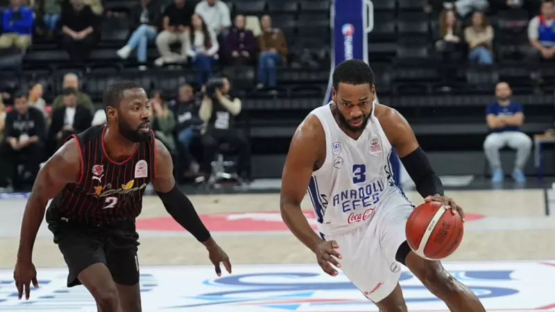 Anadolu Efes, Manisa'yı Fırtına Gibi Geçti: 104-72'lik Skorla Sahneyi Sildi Süpürdü!