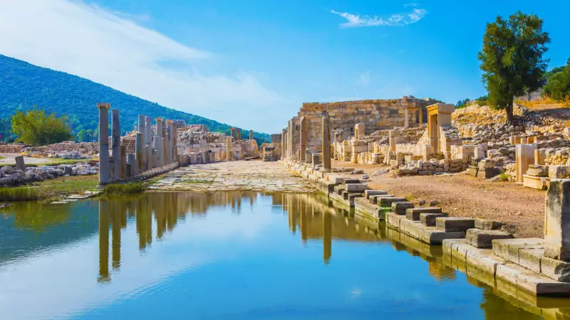 Antalya Kültür Yolu Festivali Başladı! Sanatın ve Müziğin Büyülü Dünyasına Yolculuk